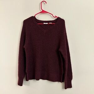 Levi’s Brand Cozy Maroon V Neck Sweater Size Medium